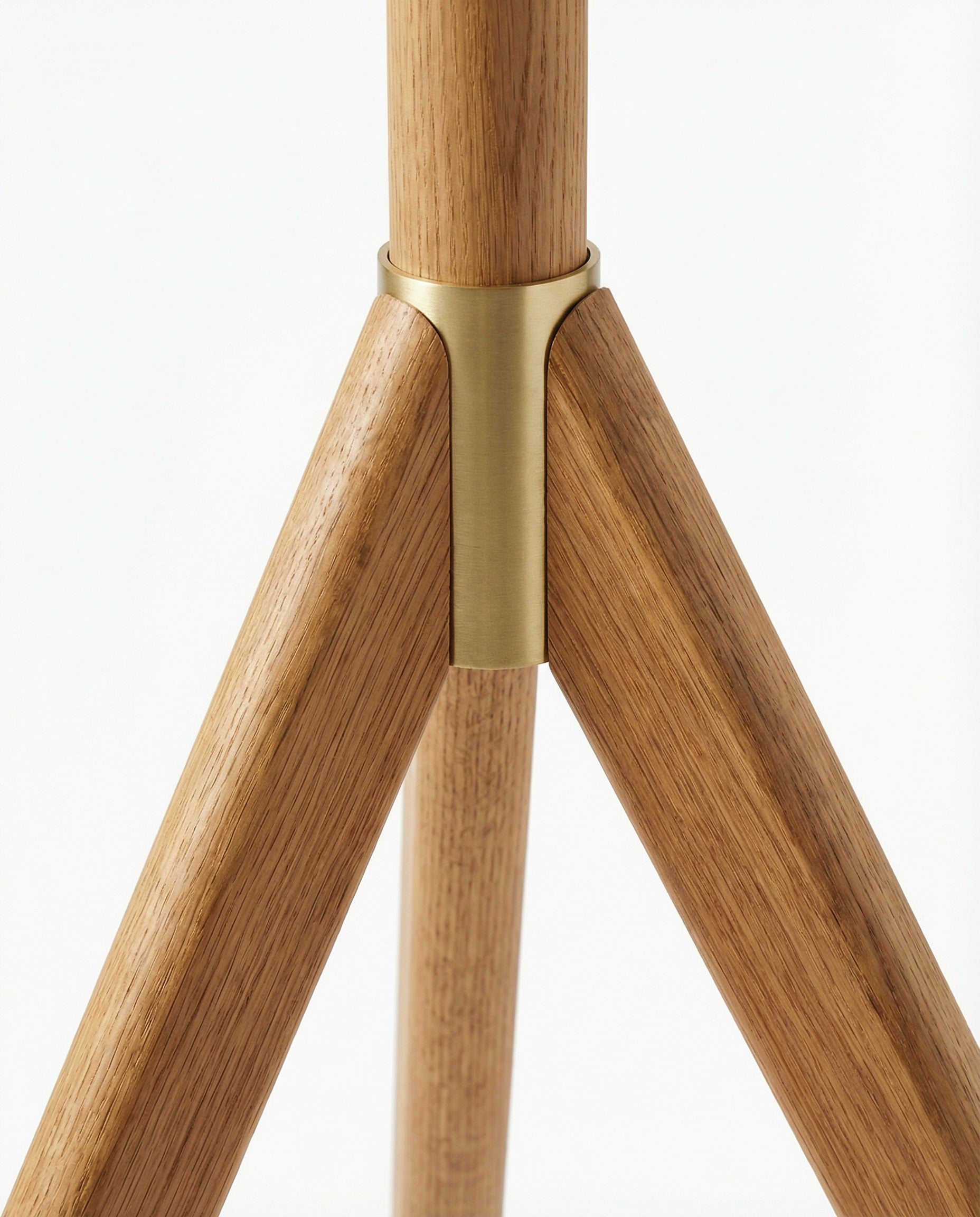Tripod Floor Lamp — Natural Oak